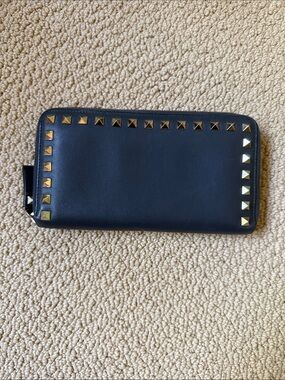 Valentino Garavani Grey Leather Zip-Around Wallet with Gold Rockstuds